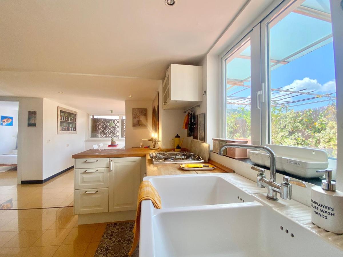 Casaviva - Apt With Terrace And Parking In Rapallo Bagian luar foto